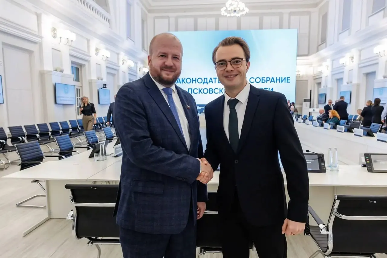 Павел Лукин занял место Натальи Мельниковой в Законодательном собрании региона.