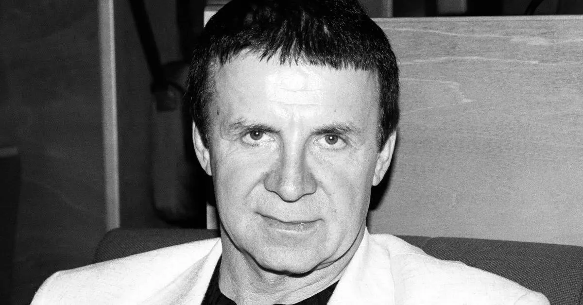 Известная фигура в истории альтернативной медицины ушла из жизни, детали уточняются.