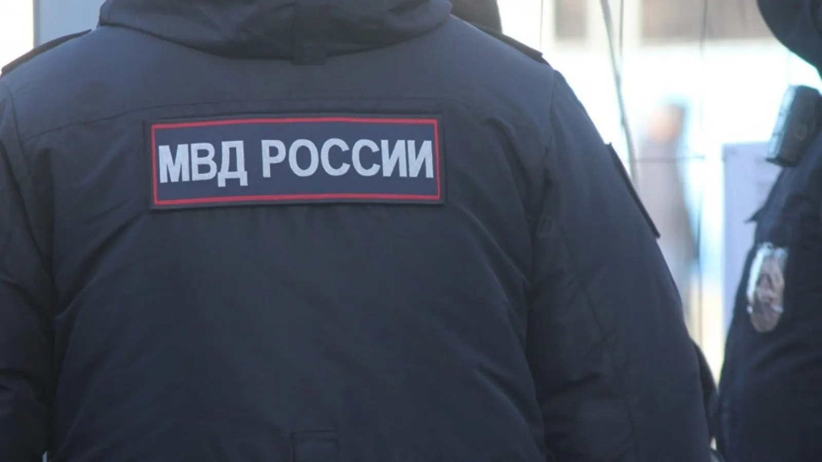 Задержанный гражданин РФ Узаков впал в кому после жесткого обращения со стороны силовых структур и длительного игнорирования симптомов инсульта; дипломаты подключились к делу.