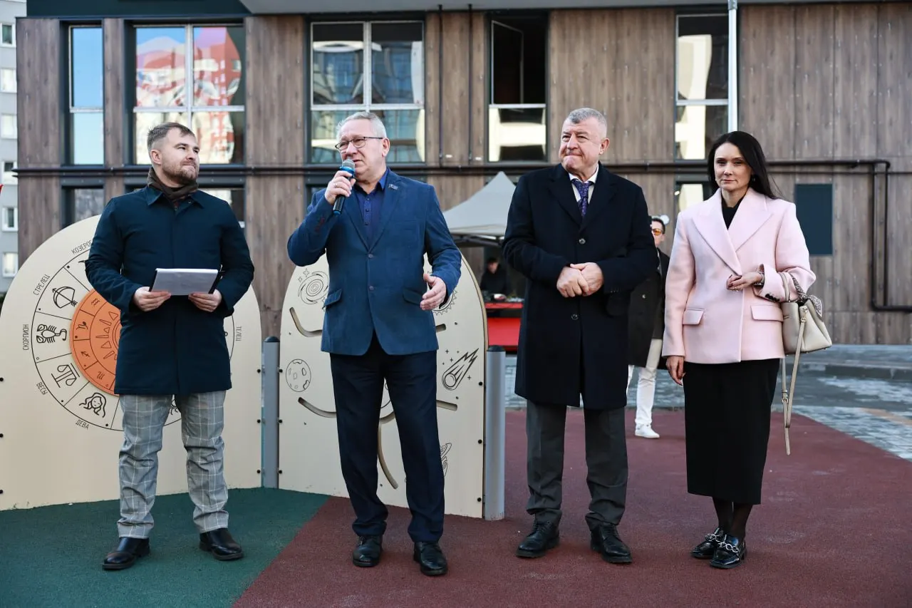 Ввод в эксплуатацию одного корпуса и праздничное мероприятие на стройплощадке в Сельме.