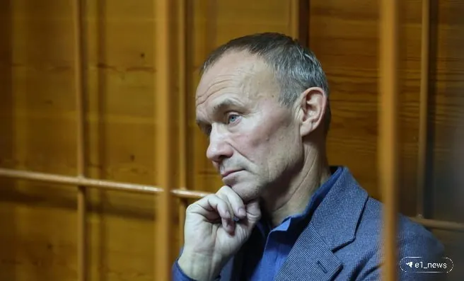 Суд смягчил меру пресечения, заменив её на запрет ряда действий; заседание прошло во Втором апелляционном суде в Санкт-Петербурге.