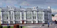 Следственные органы задержали заместителя директора УКСиР по обвинению во взятке. Проводятся обыски, расследование продолжается.