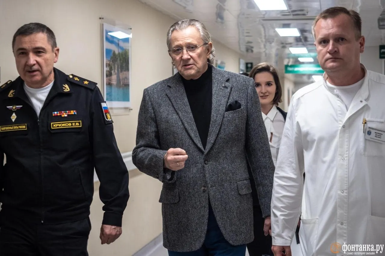 Бизнесмен снова контролирует доли в нескольких проектах после задержания: возвращение участий в приморских портовых объектах и в IT‑компании. Подробности в документах.
